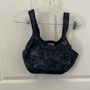 Used Maia moving comfort bra